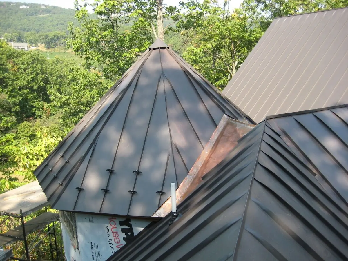 Professional Gutter Cleaning by Craftsman Roofing in Pullman